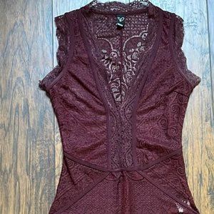 PURPLE EGGPLANT LACE BODYSUIT - V NECK - WINDSOR - Women's L